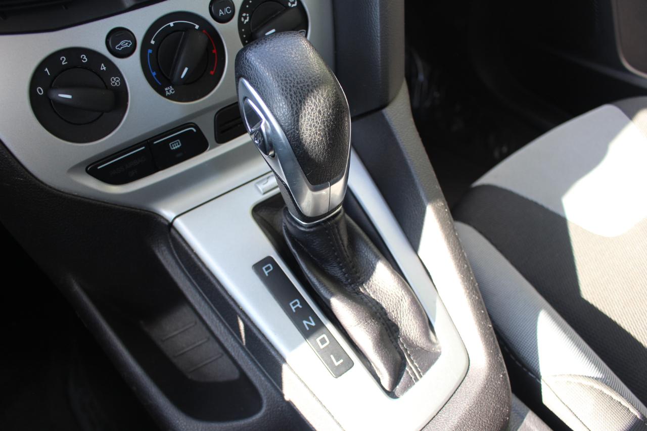 Ford Focus SE Sedan 2014