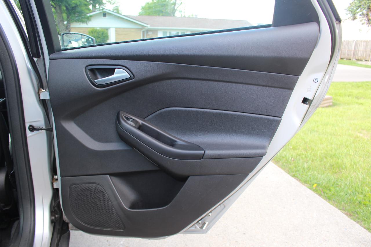 Ford Focus SE Sedan 2014