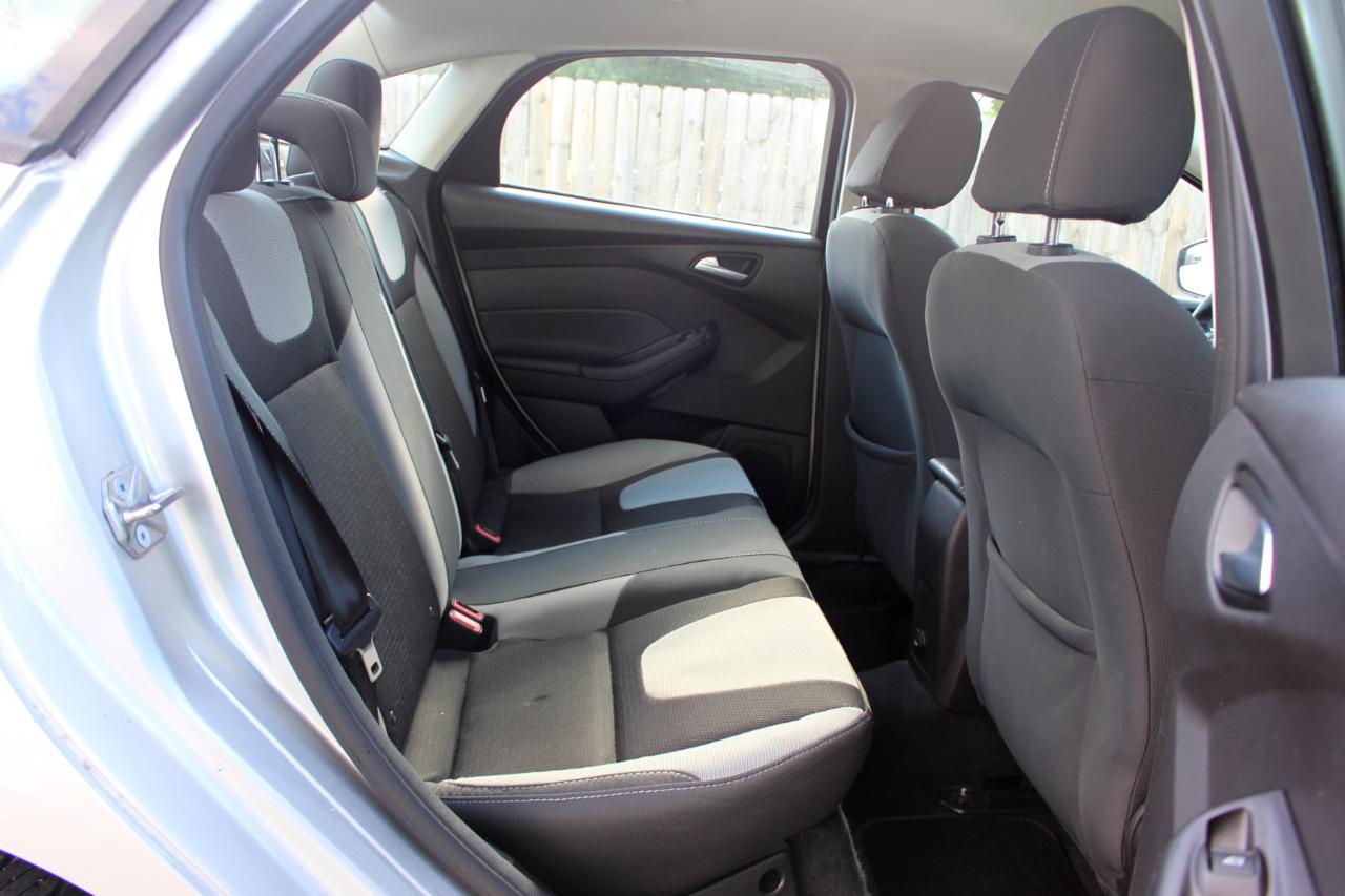 Ford Focus SE Sedan 2014