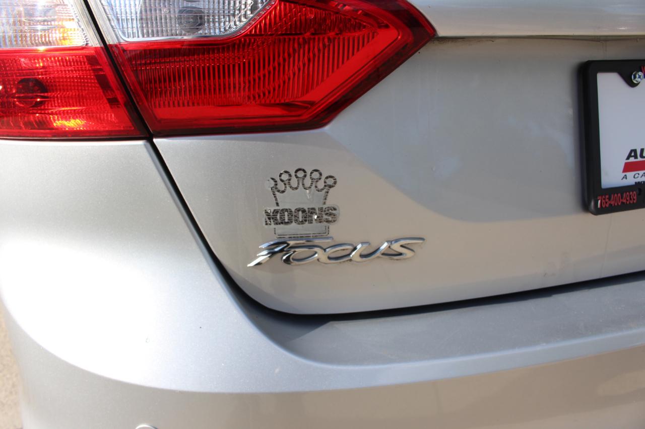 Ford Focus SE Sedan 2014