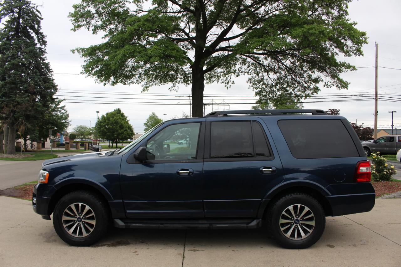 Ford Expedition XLT 4WD 2016