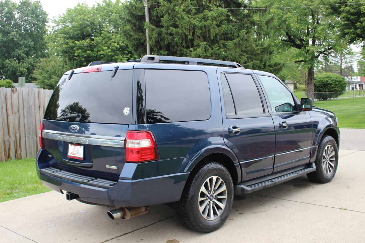 Ford Expedition XLT 4WD 2016