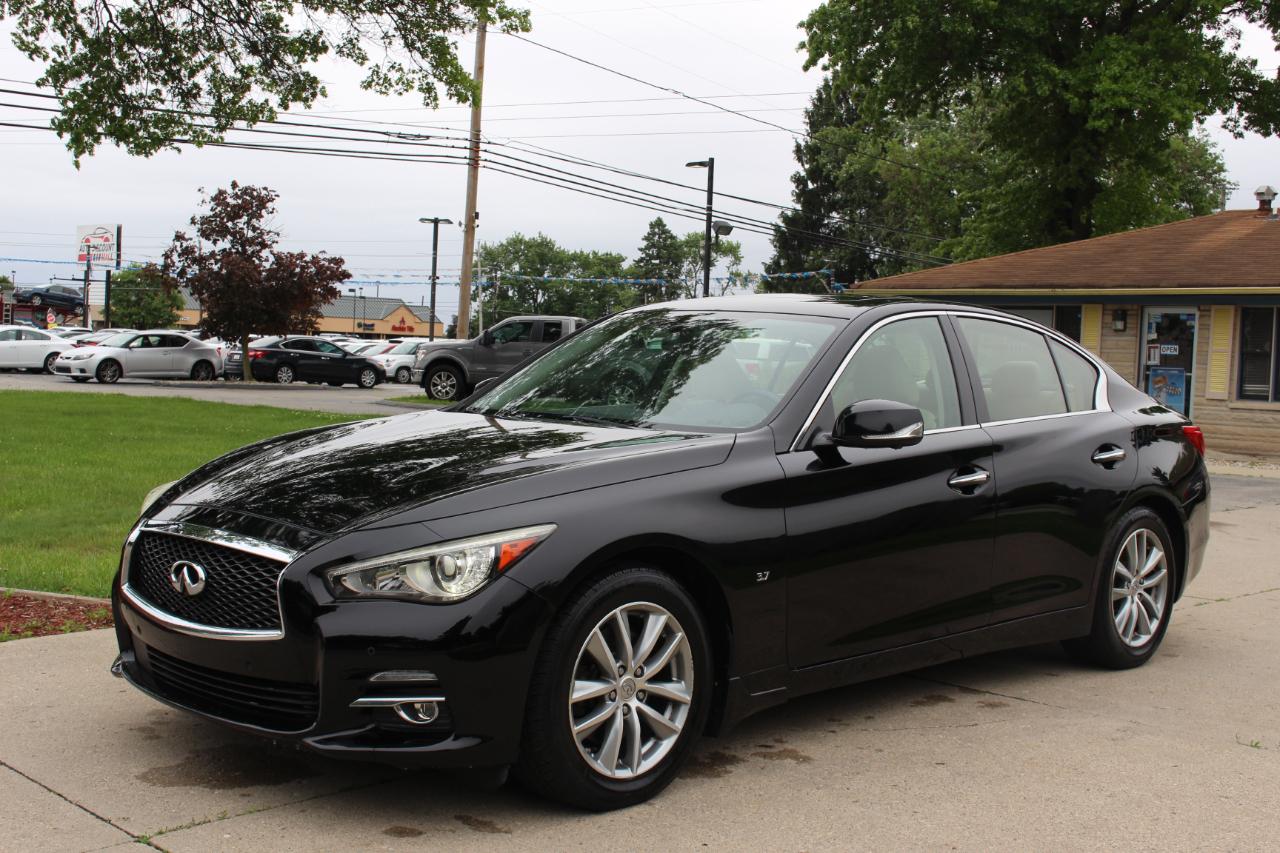 Infiniti Q50 Base AWD 2015