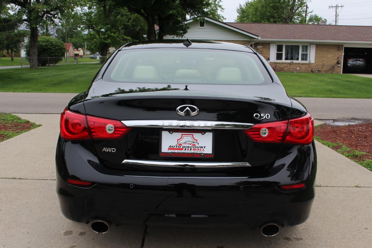 Infiniti Q50 Base AWD 2015