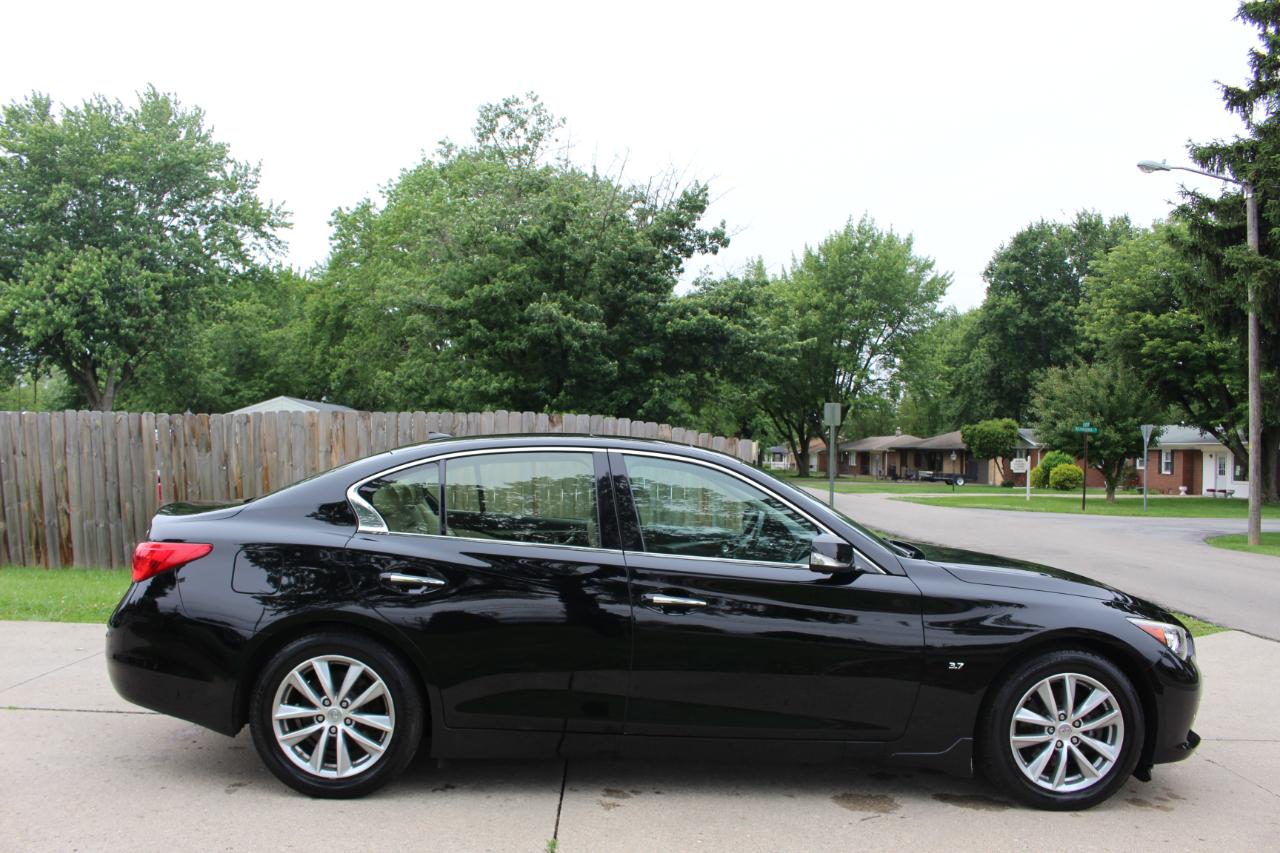 Infiniti Q50 Base AWD 2015