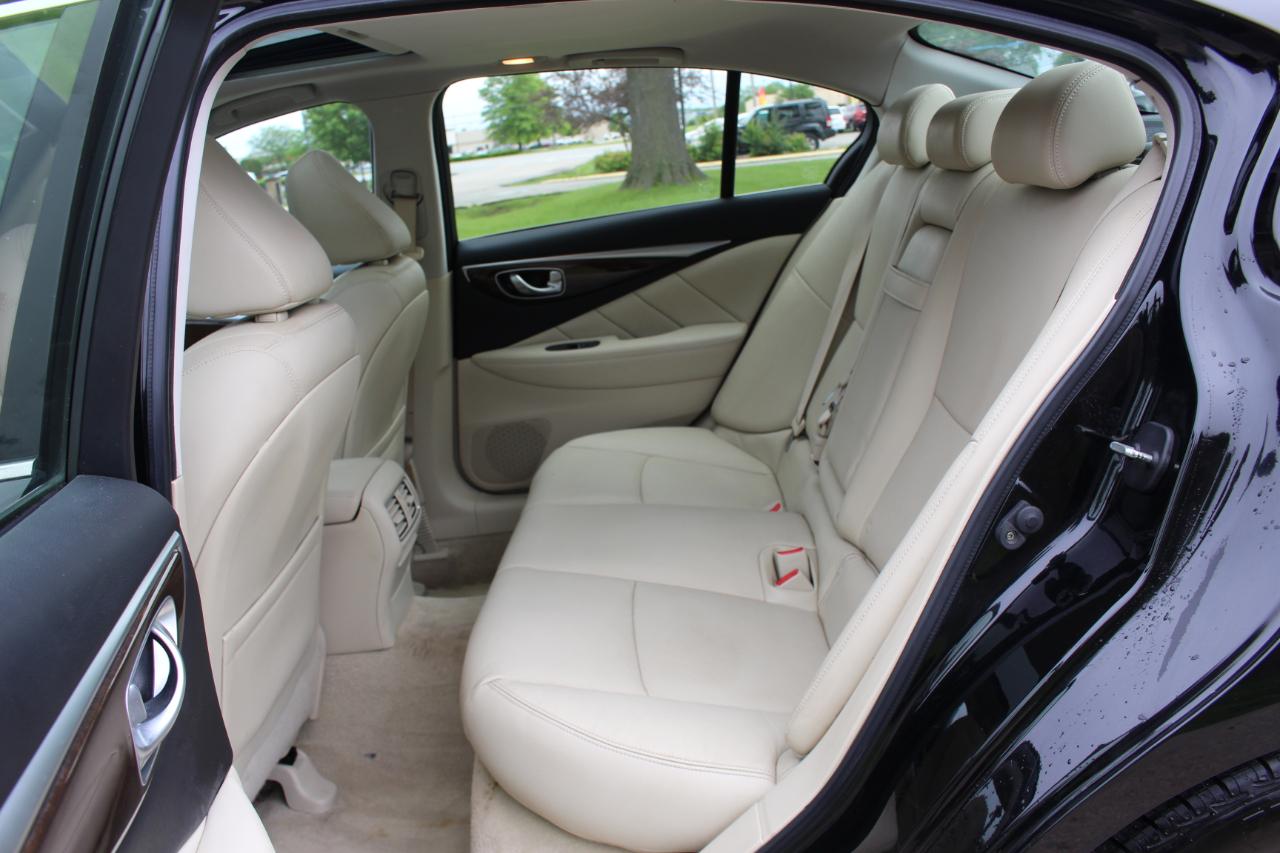 Infiniti Q50 Base AWD 2015