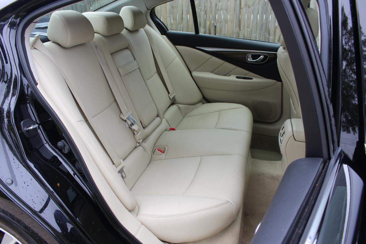 Infiniti Q50 Base AWD 2015