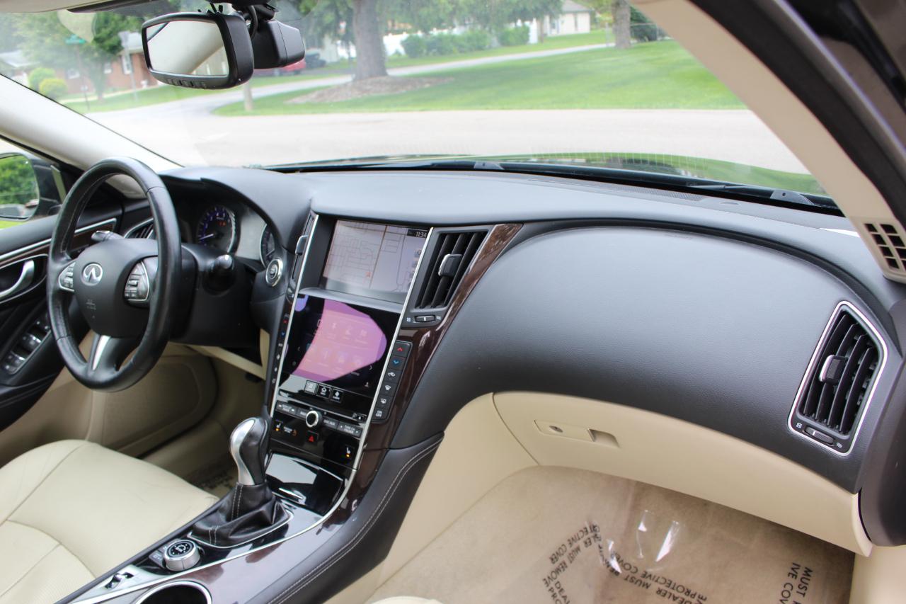 Infiniti Q50 Base AWD 2015