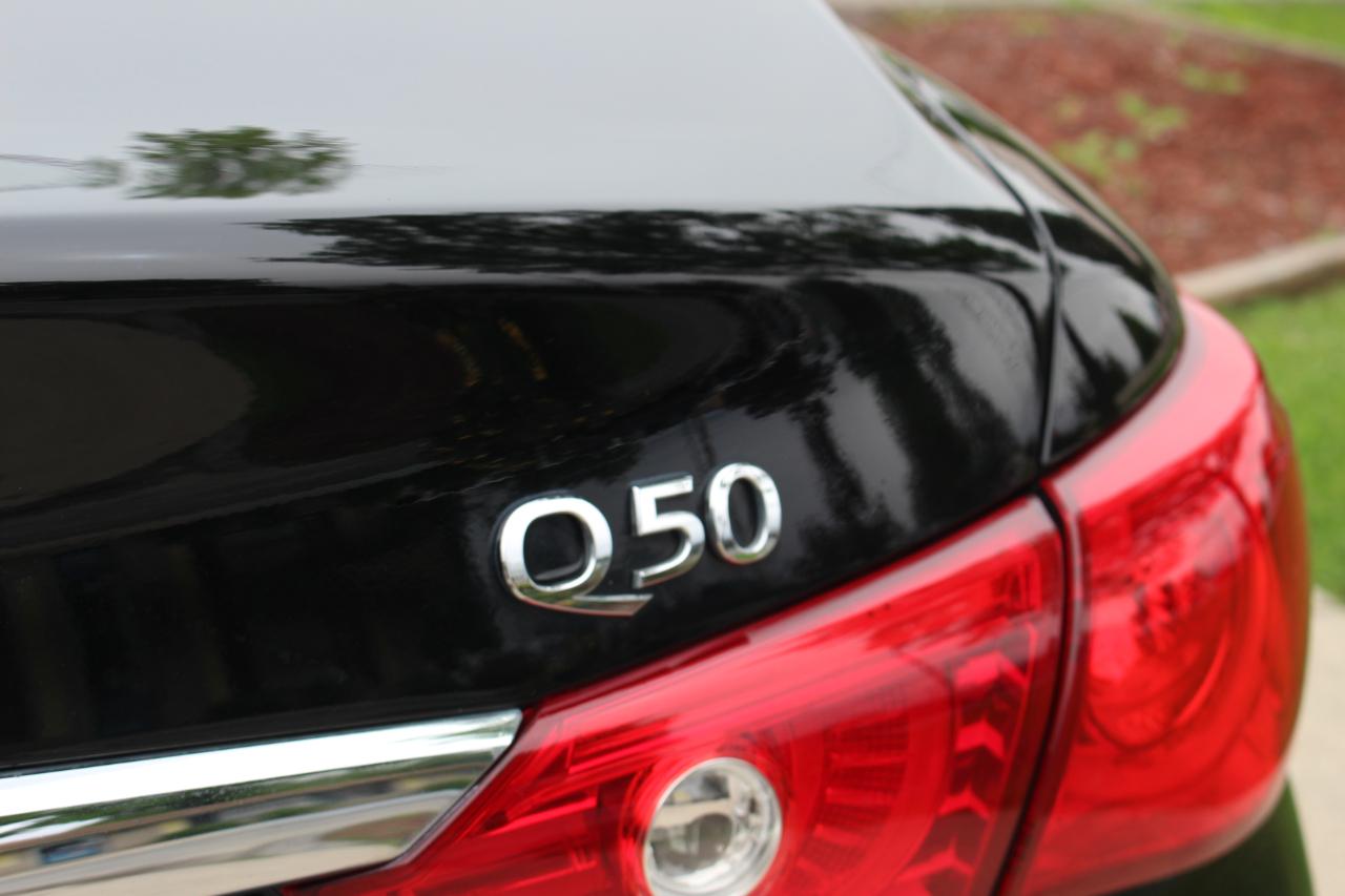 Infiniti Q50 Base AWD 2015