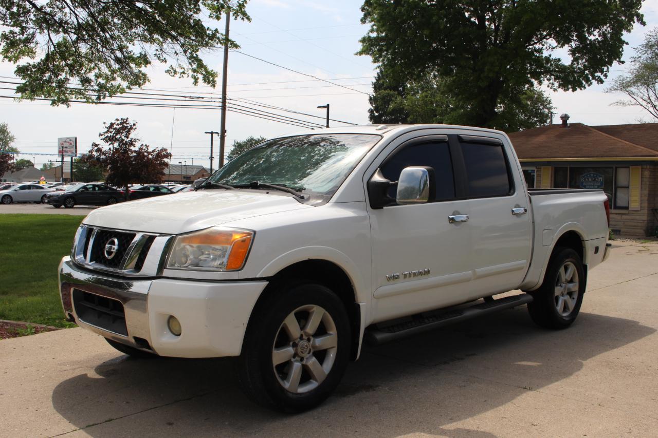 Nissan Titan SL Crew Cab 4WD 2011