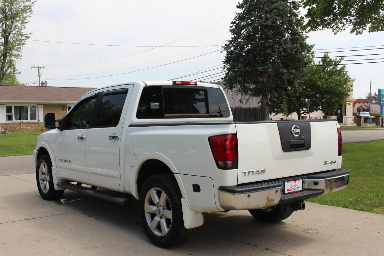 Nissan Titan SL Crew Cab 4WD 2011