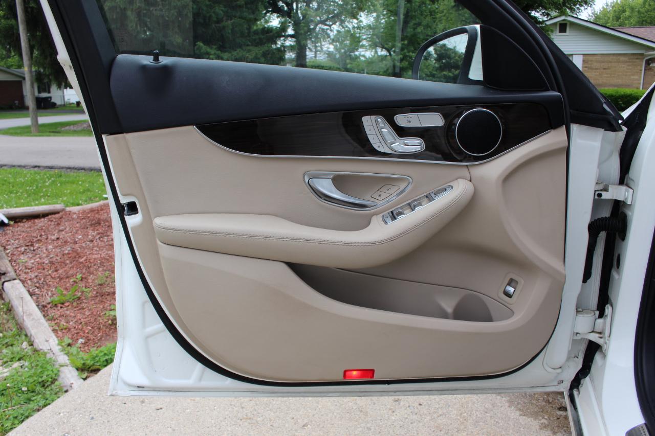 Mercedes-Benz C-Class C300 4MATIC Sedan 2016