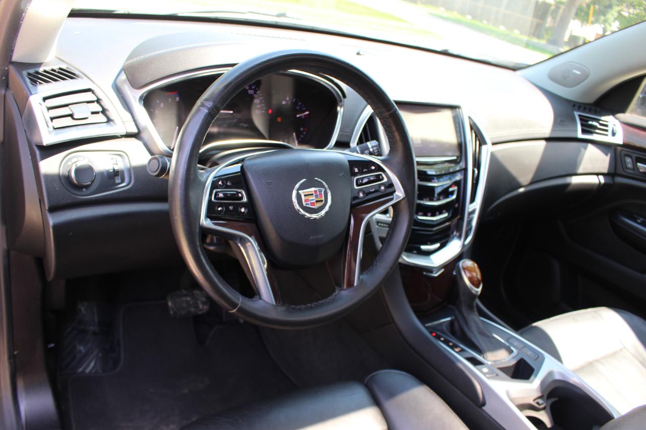Cadillac SRX Luxury Collection FWD 2015