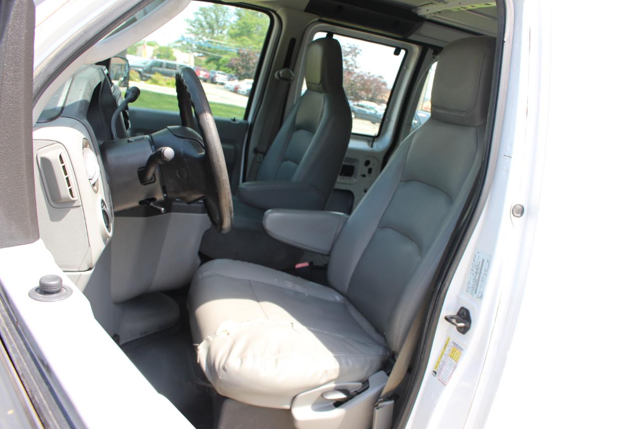 Ford Econoline E-250 Extended 2009