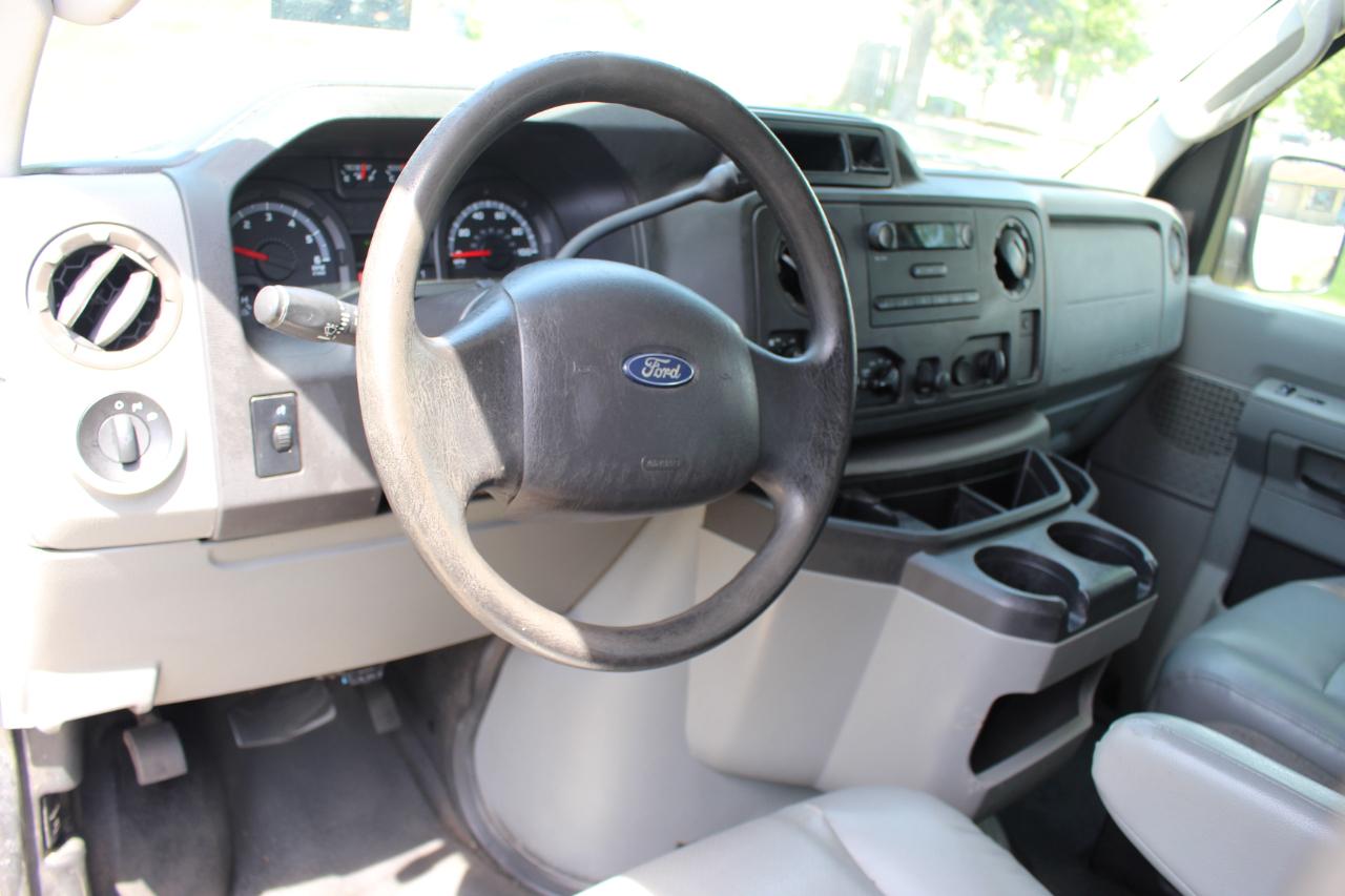 Ford Econoline E-250 Extended 2009