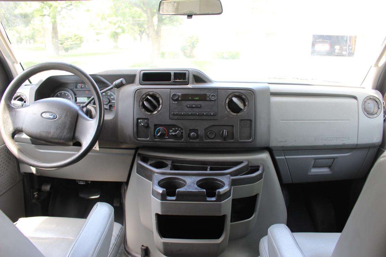 Ford Econoline E-250 Extended 2009