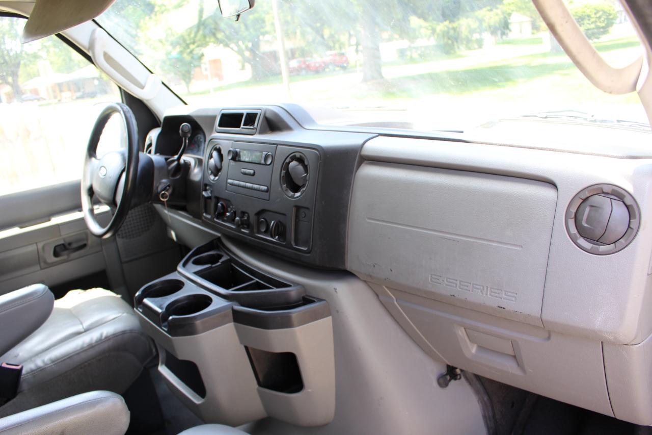 Ford Econoline E-250 Extended 2009