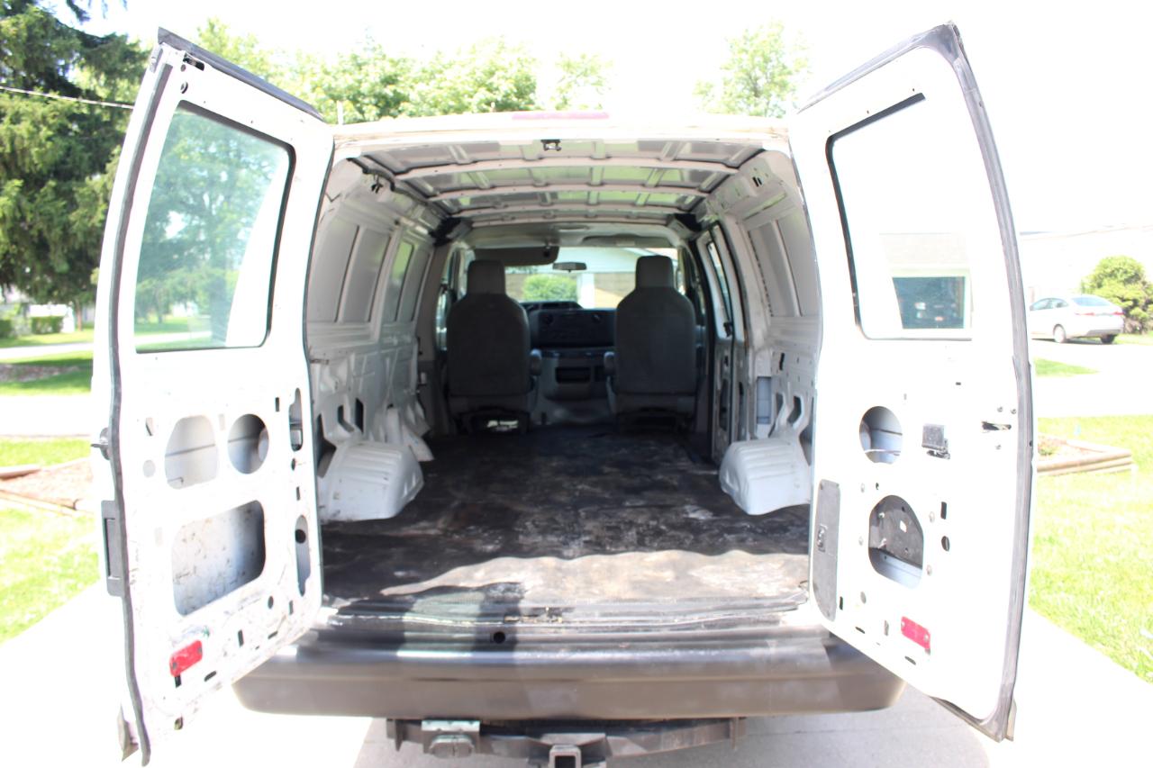 Ford Econoline E-250 Extended 2009