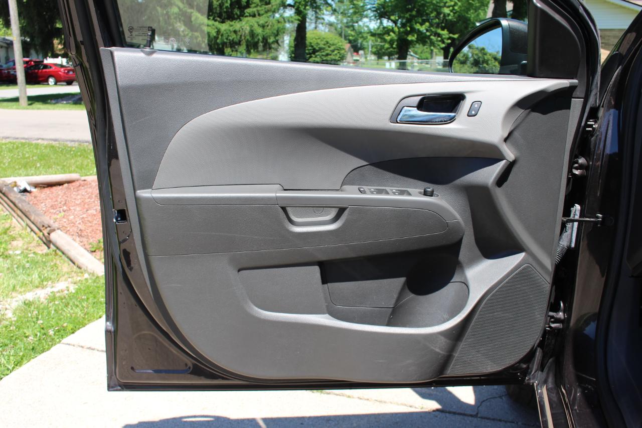 Chevrolet Sonic LT Auto Sedan 2016