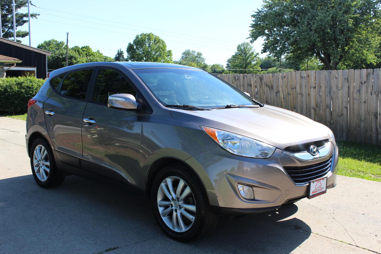 Hyundai Tucson Limited FWD 2012