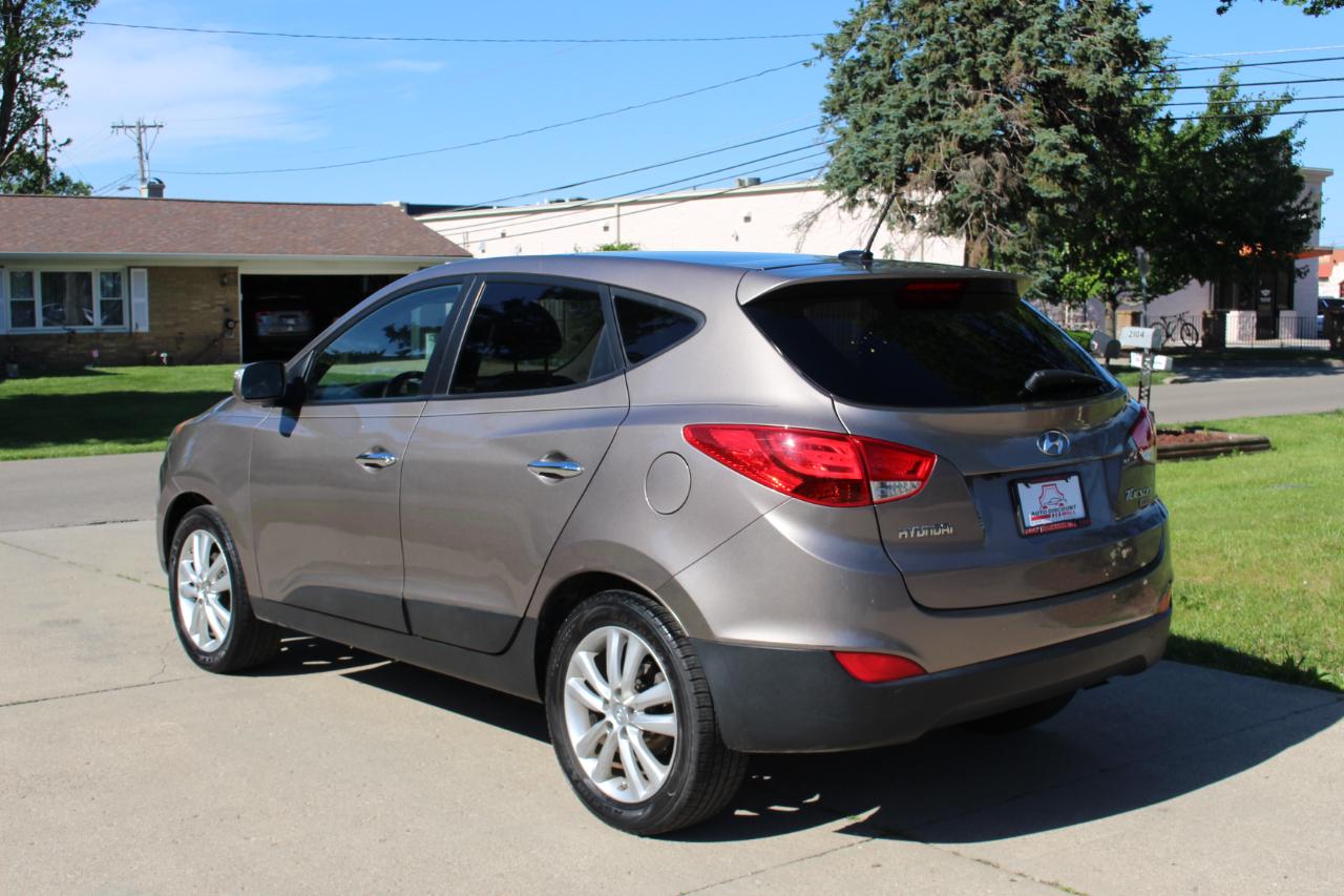 Hyundai Tucson Limited FWD 2012