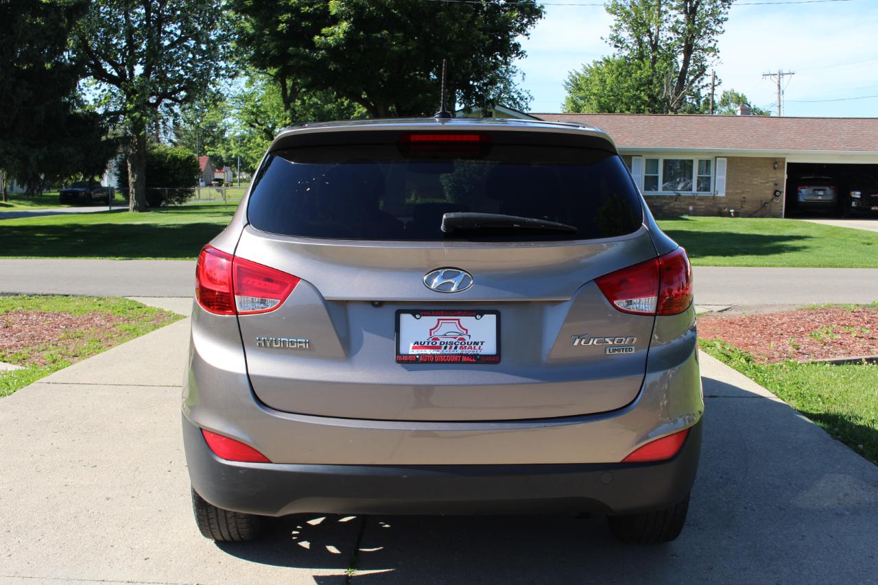 Hyundai Tucson Limited FWD 2012