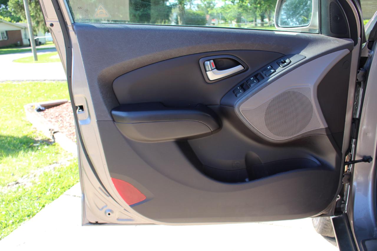 Hyundai Tucson Limited FWD 2012