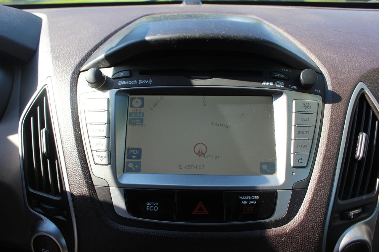 Hyundai Tucson Limited FWD 2012