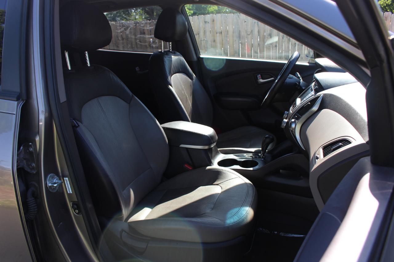 Hyundai Tucson Limited FWD 2012