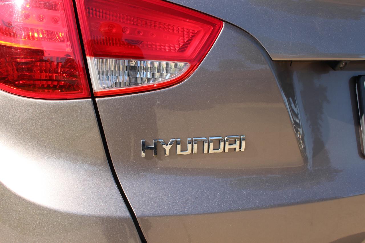 Hyundai Tucson Limited FWD 2012