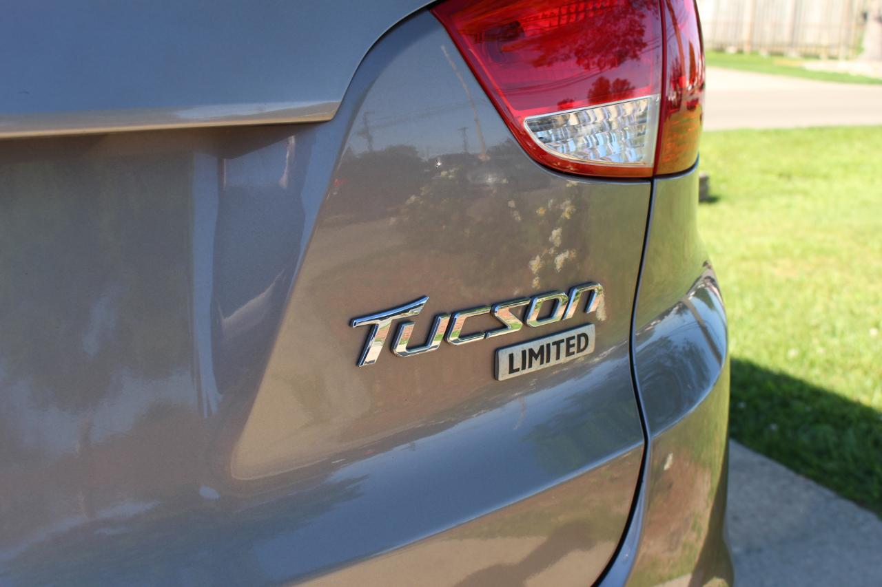 Hyundai Tucson Limited FWD 2012