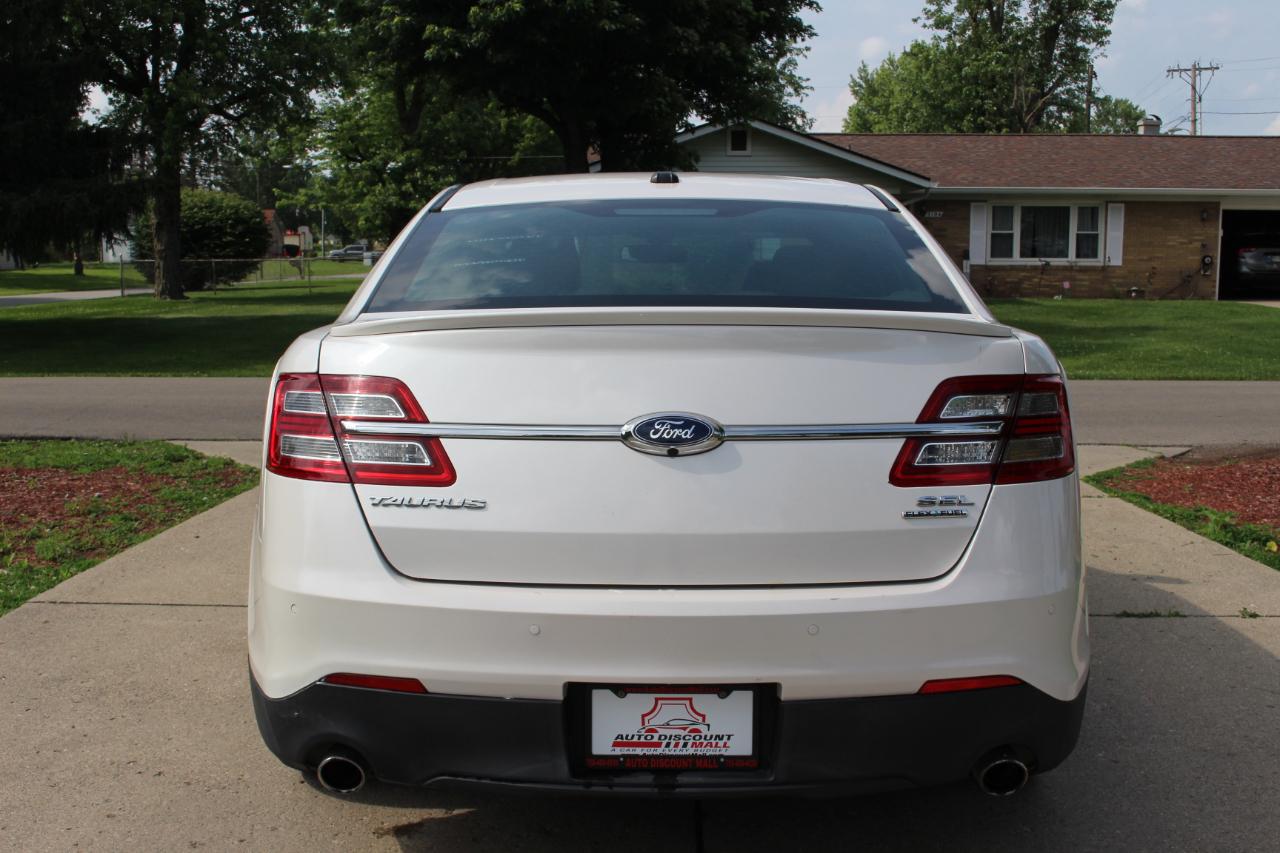 Ford Taurus SEL FWD 2014