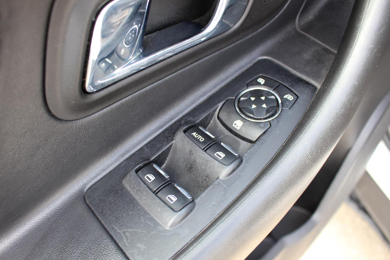 Ford Taurus SEL FWD 2014