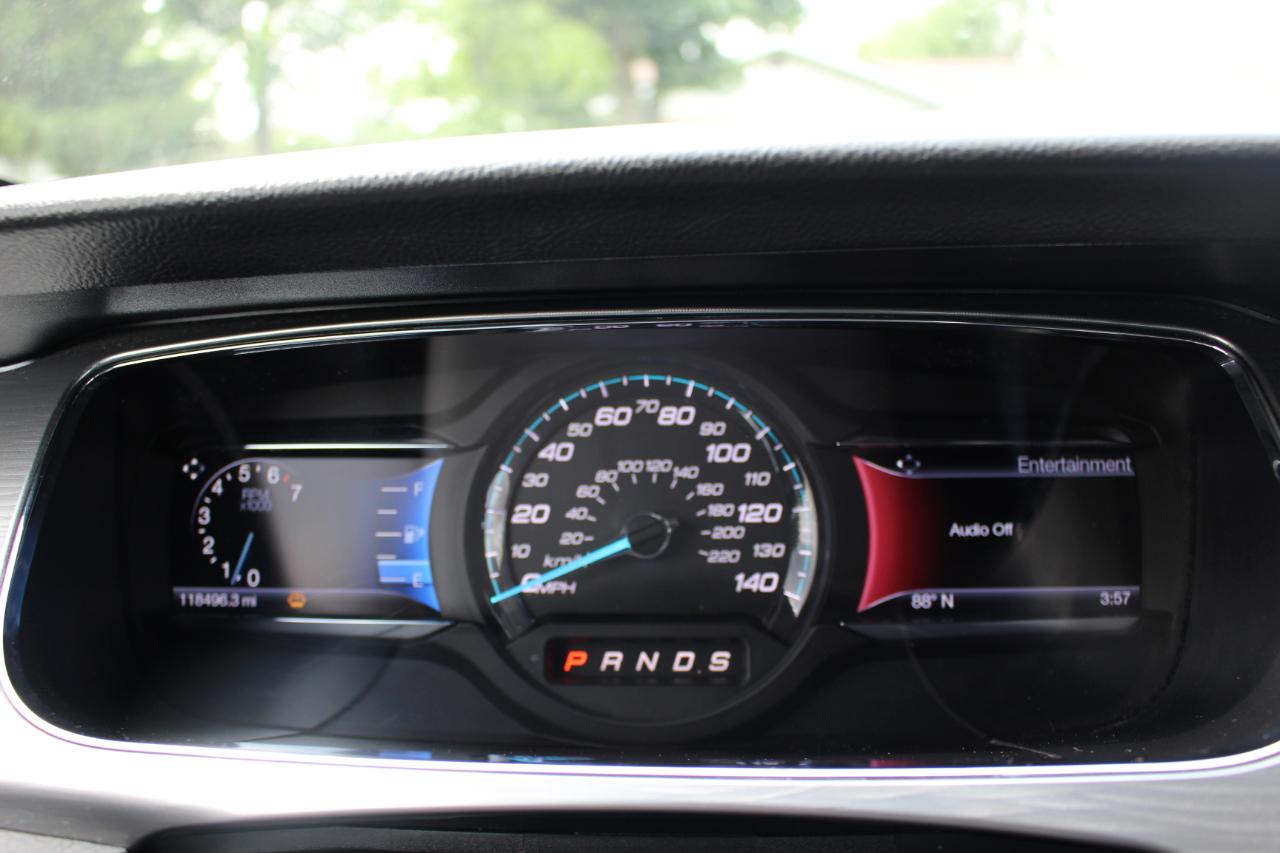 Ford Taurus SEL FWD 2014