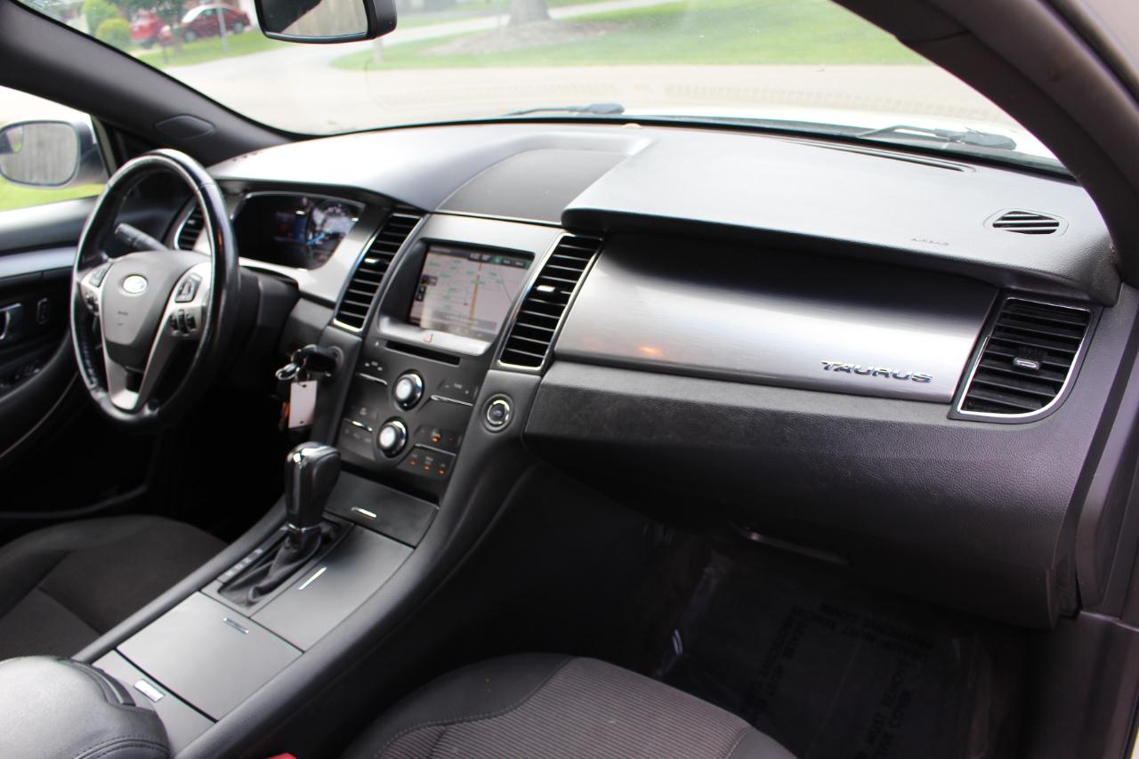 Ford Taurus SEL FWD 2014