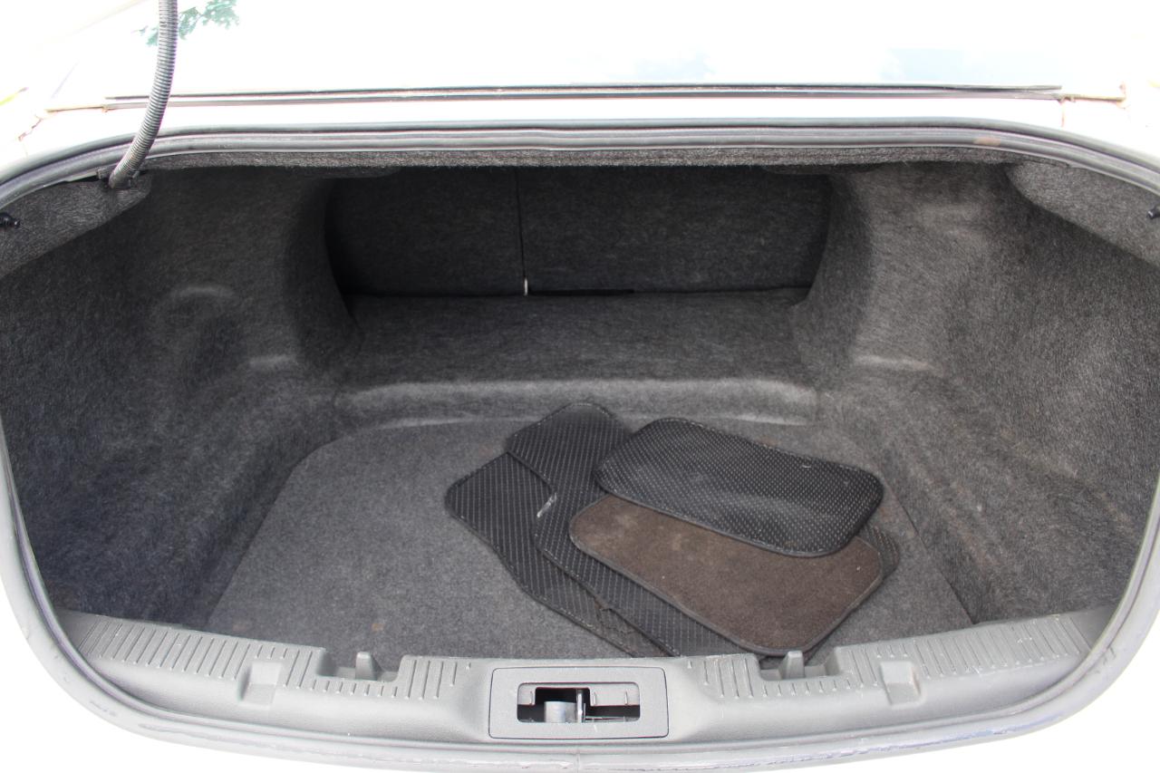 Ford Taurus SEL FWD 2014