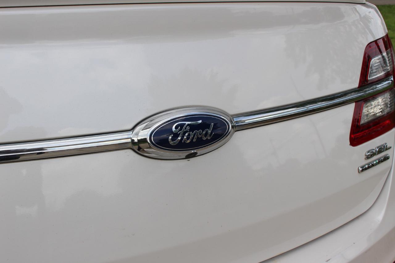 Ford Taurus SEL FWD 2014
