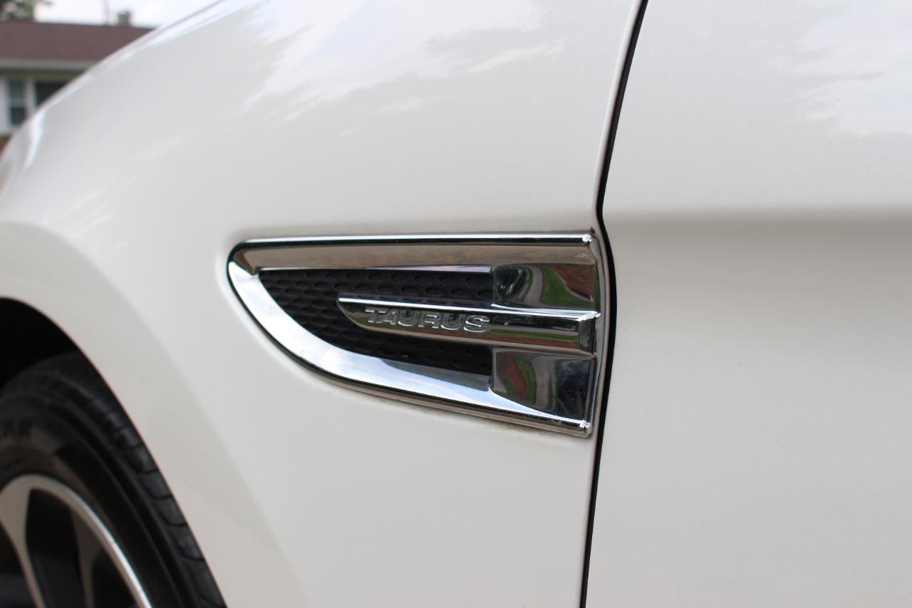 Ford Taurus SEL FWD 2014
