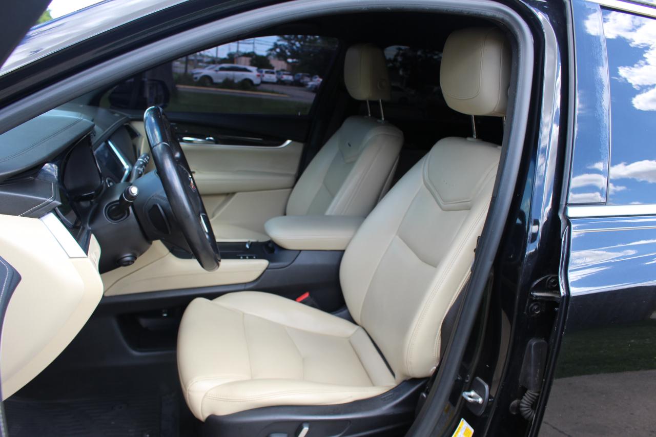 Cadillac XT5 Base AWD 2018