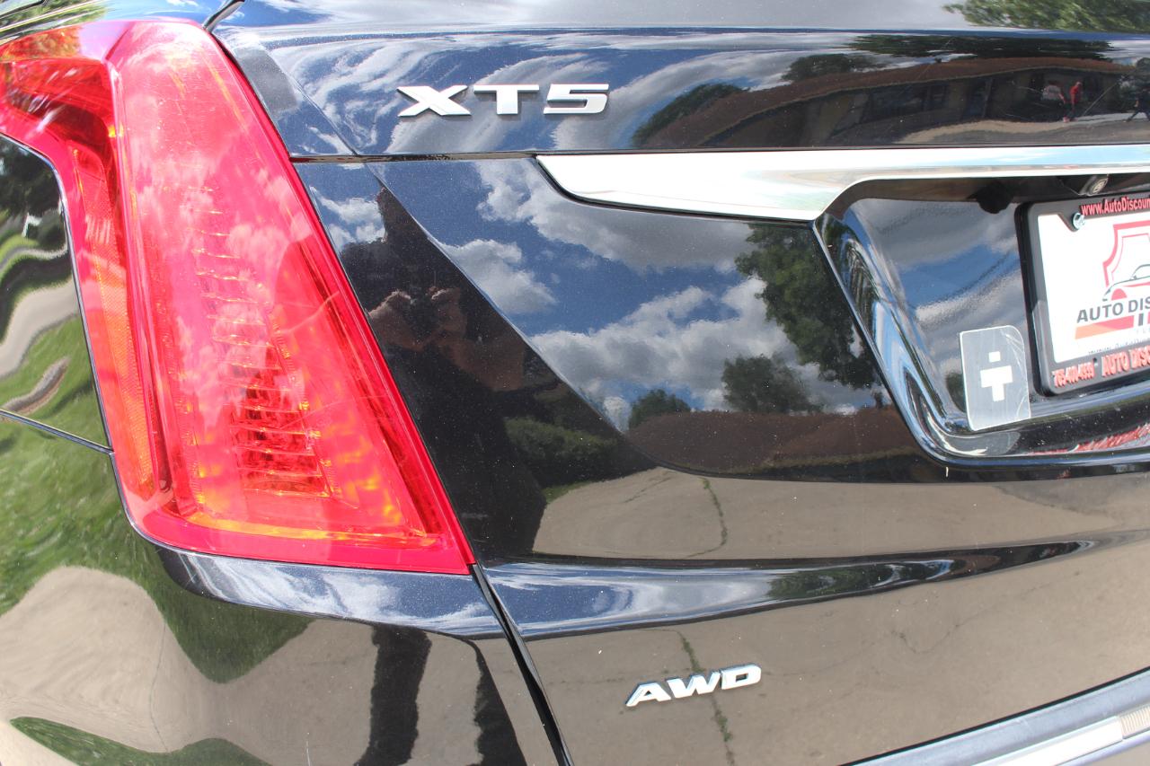 Cadillac XT5 Base AWD 2018