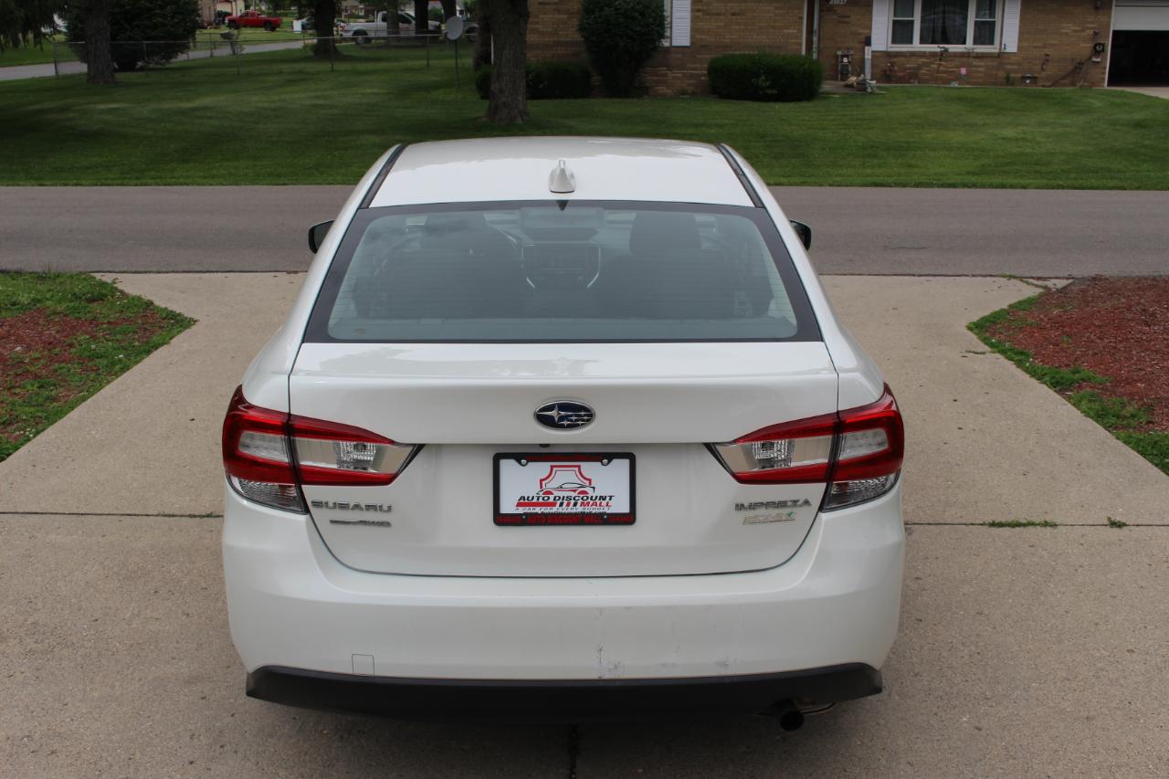 Subaru Impreza 2.0i Premium CVT 4-Door 2017