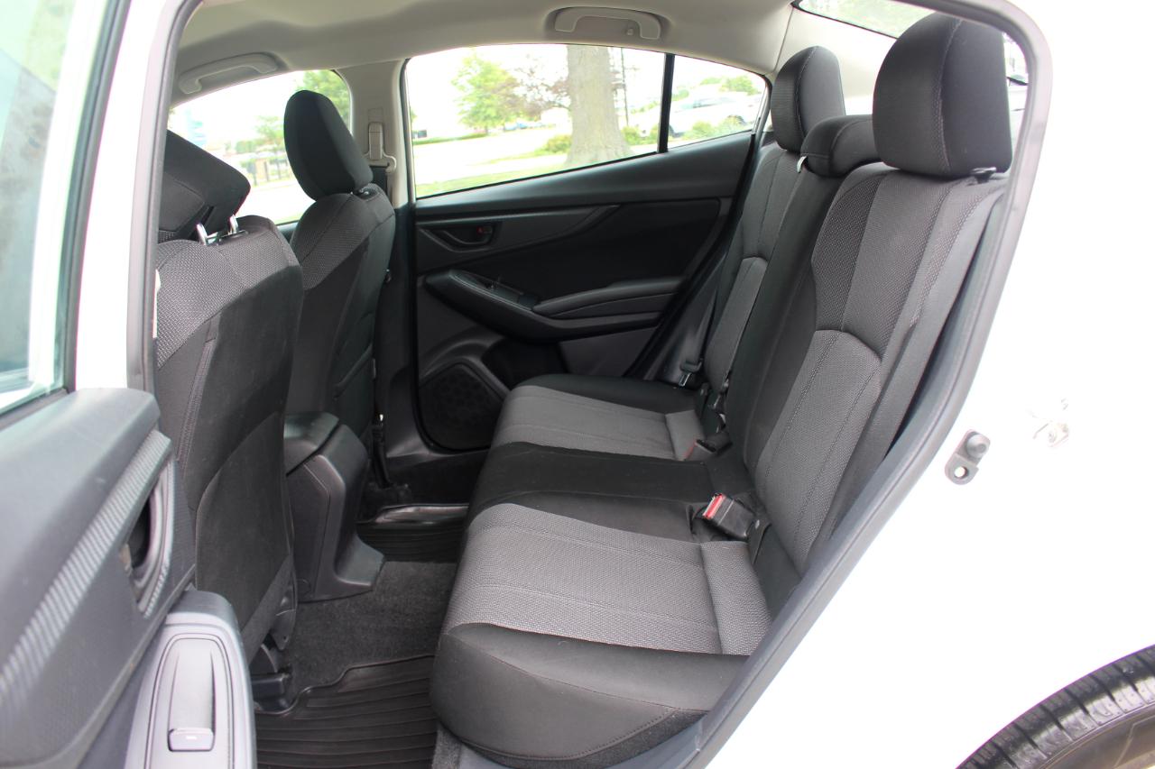 Subaru Impreza 2.0i Premium CVT 4-Door 2017