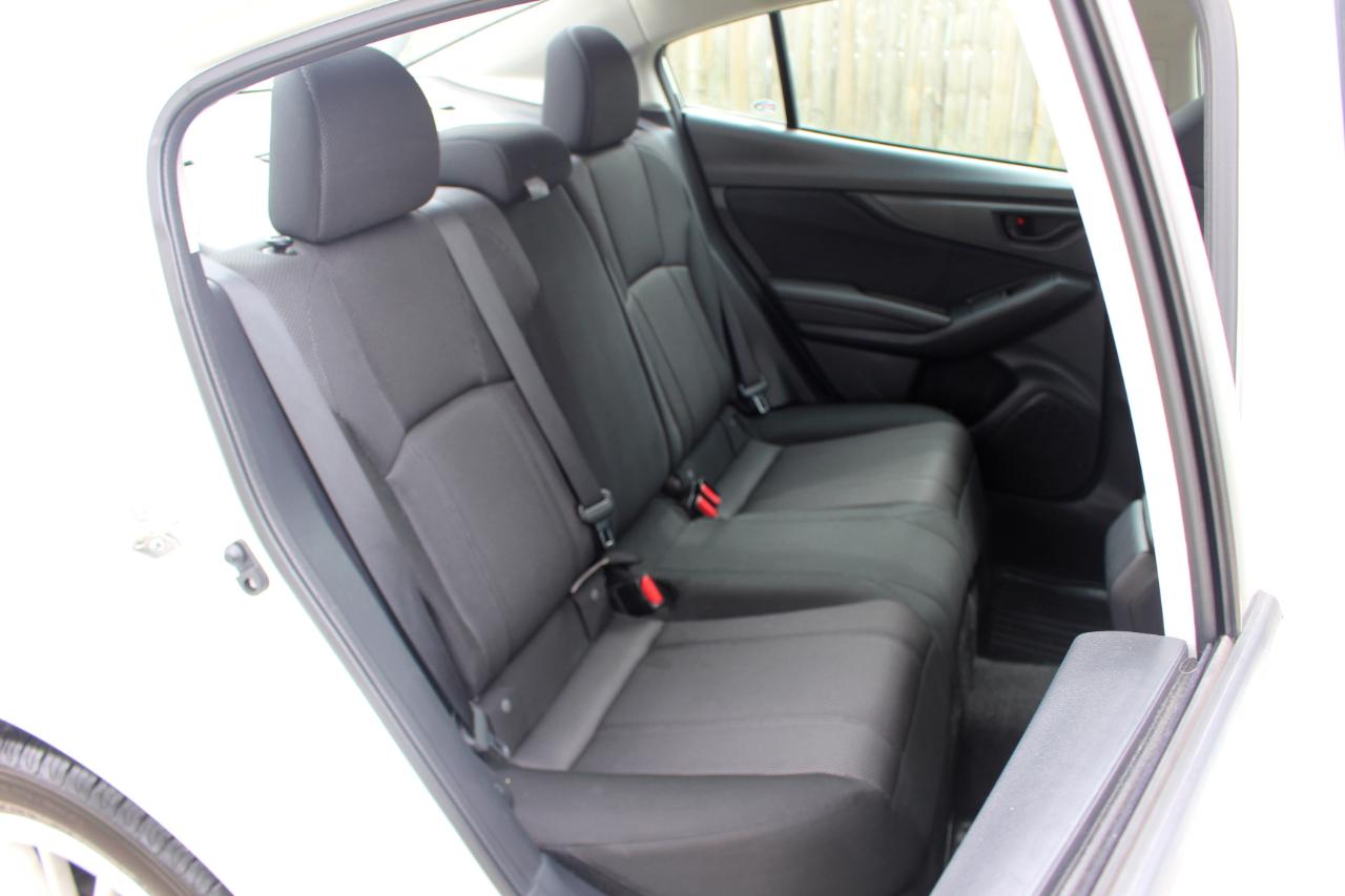 Subaru Impreza 2.0i Premium CVT 4-Door 2017