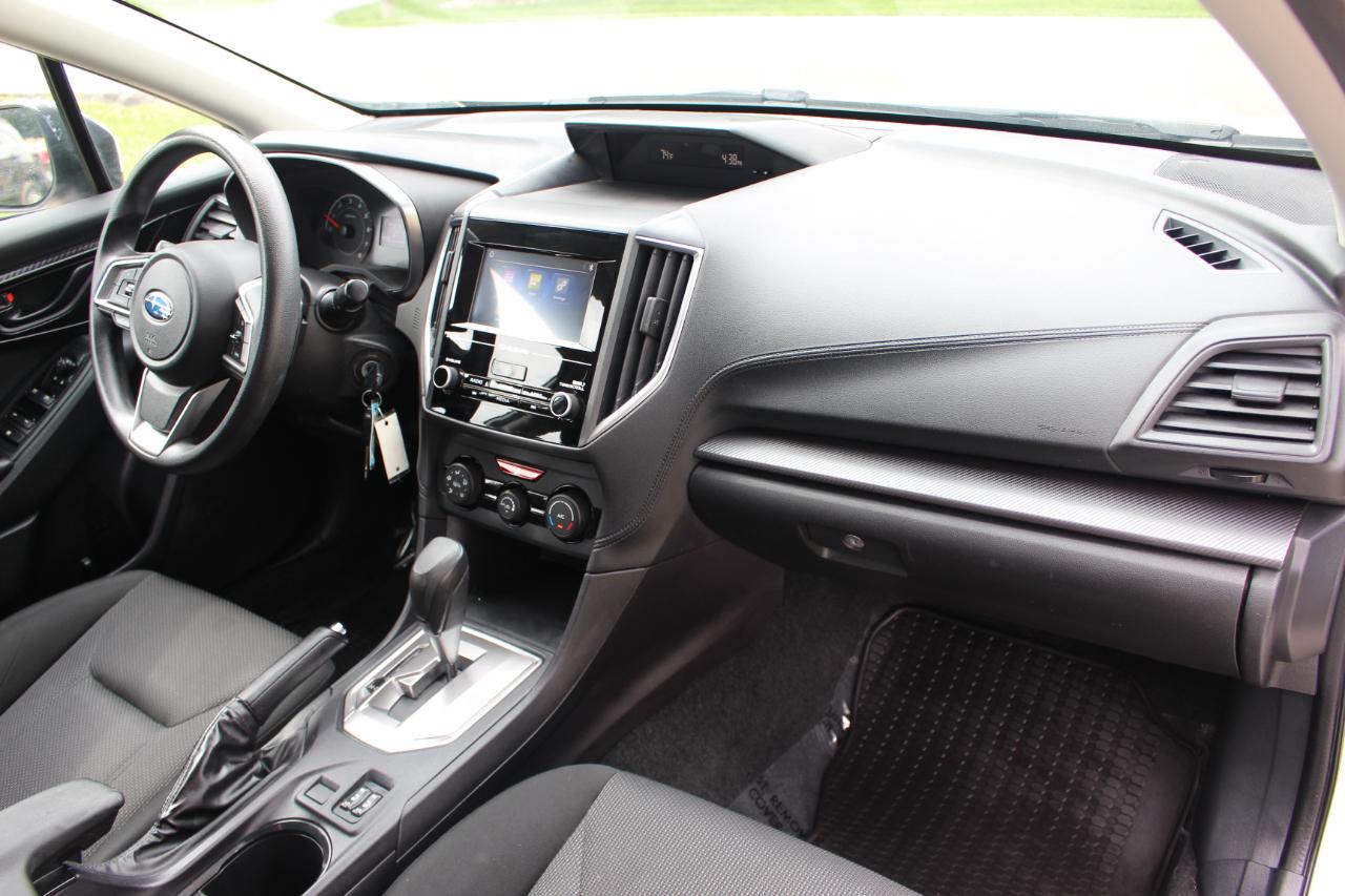 Subaru Impreza 2.0i Premium CVT 4-Door 2017