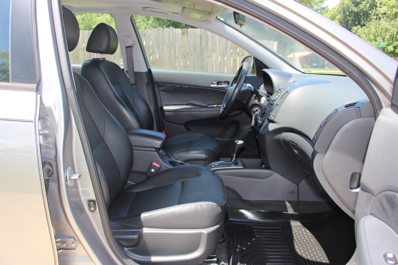 Hyundai Elantra Touring  2011