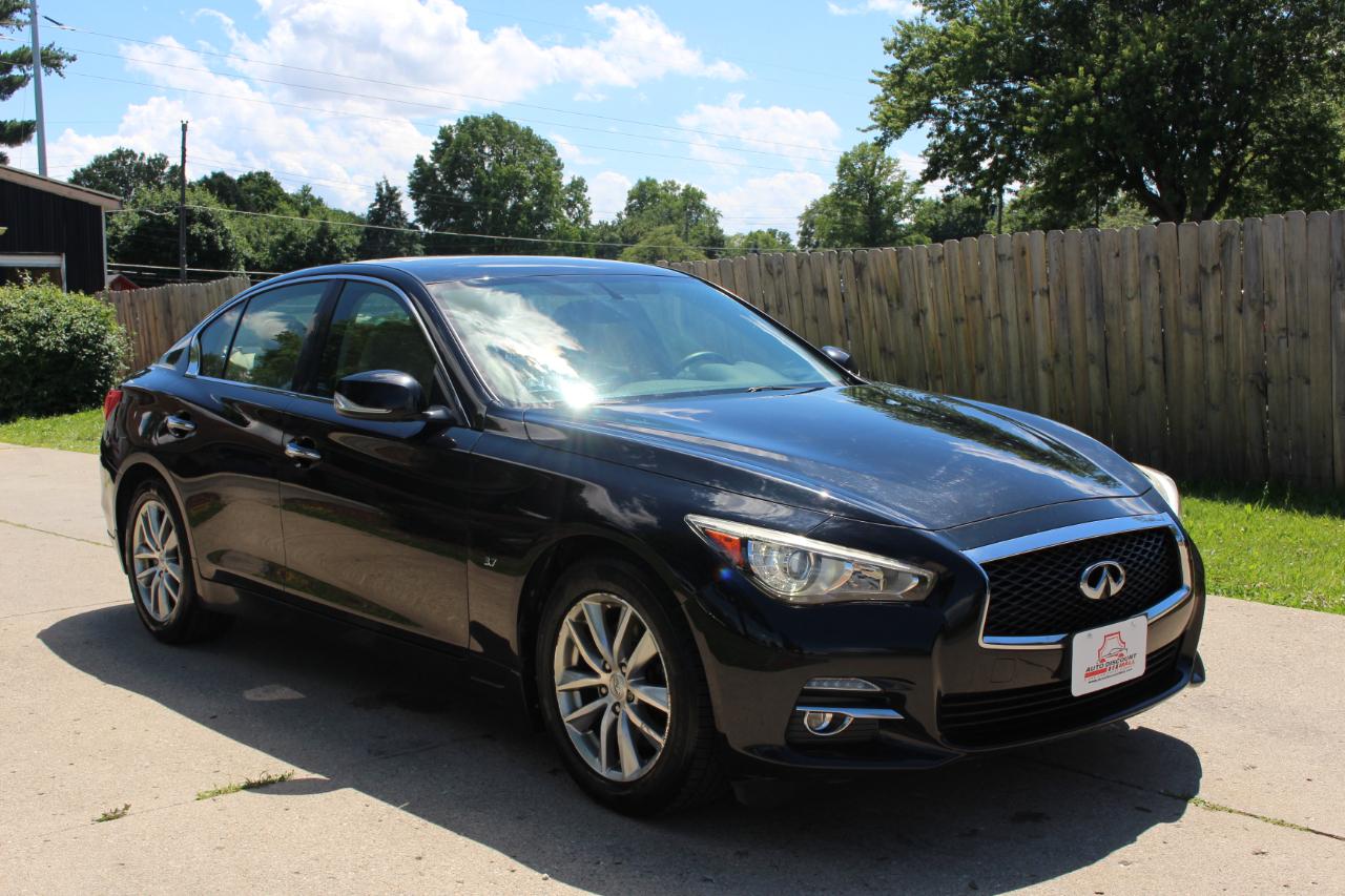 Infiniti Q50 Base AWD 2015