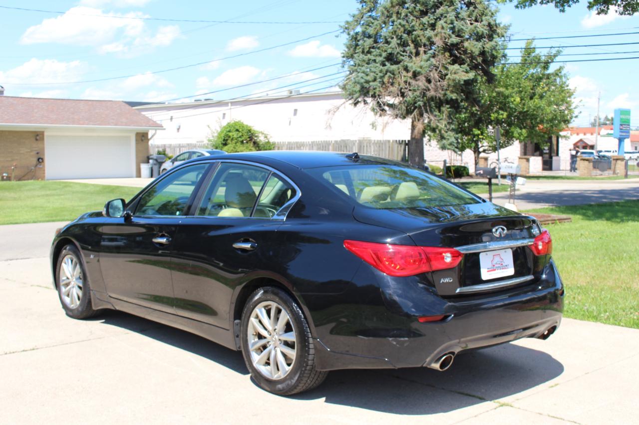 Infiniti Q50 Base AWD 2015
