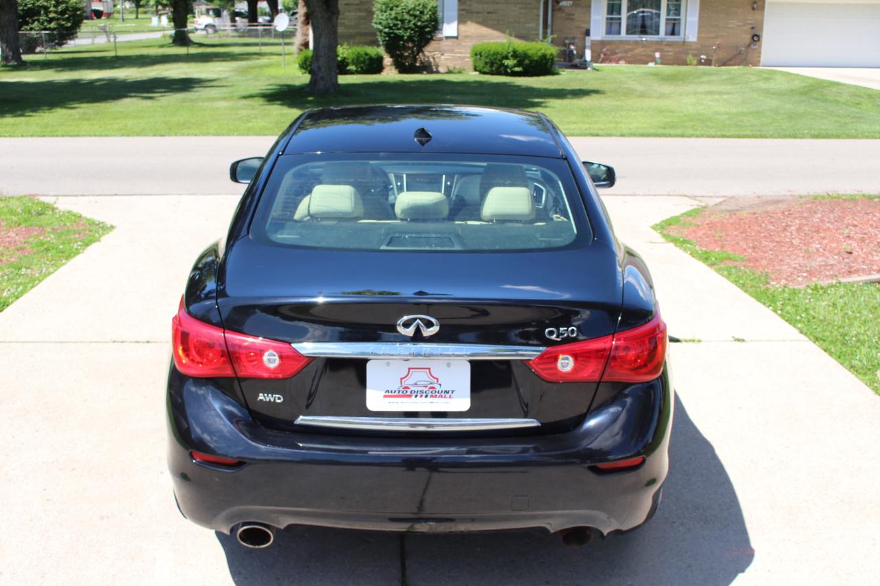 Infiniti Q50 Base AWD 2015