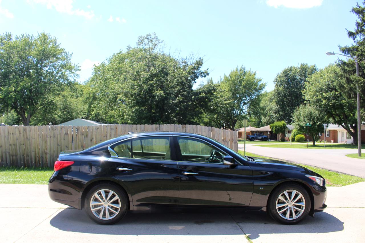 Infiniti Q50 Base AWD 2015