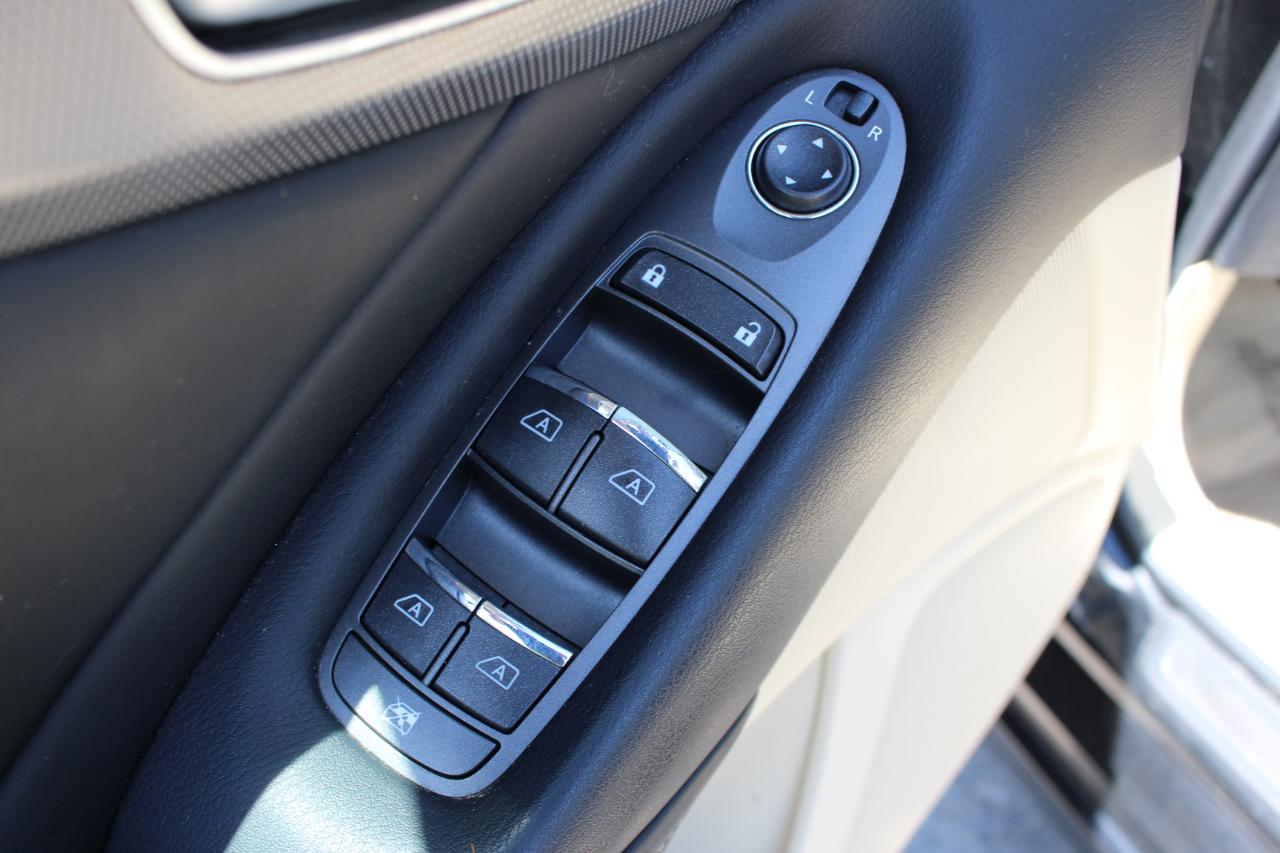 Infiniti Q50 Base AWD 2015